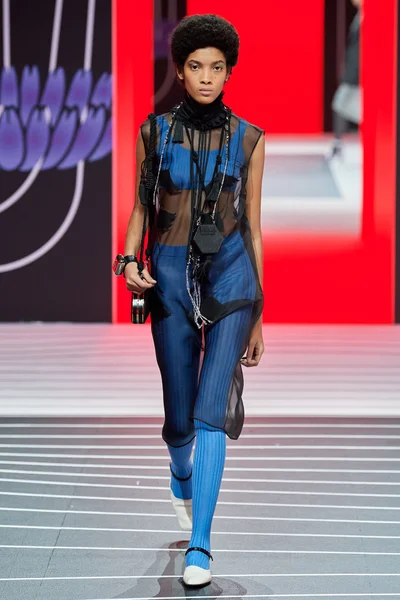 Look 29